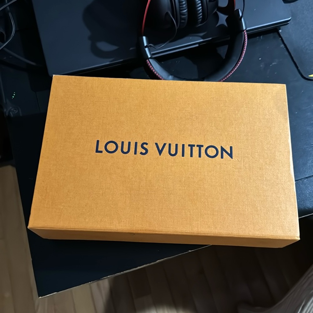 Louis Vuitton box